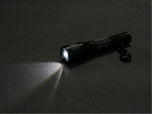 Φακός Keychain των μίνι οδηγήσεων ζουμ θερμών άσπρων με 1 * ξηρά μπαταρία Αντιαεροπορικού Πυροβολικού